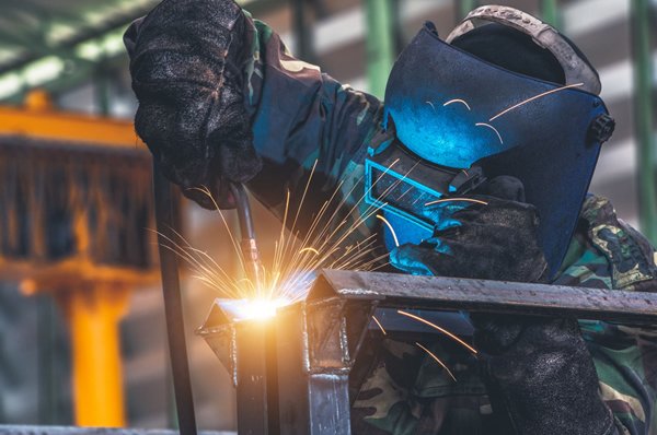 solda montagem industrial